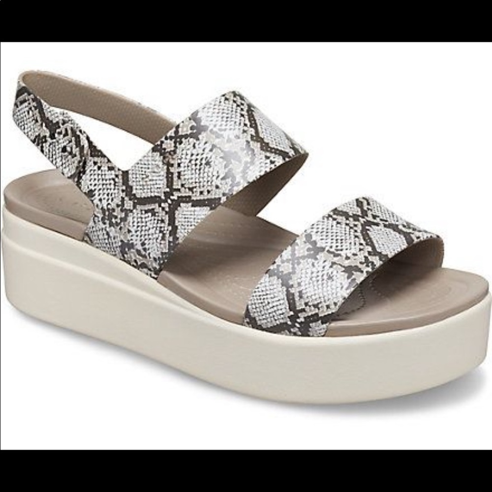 WOMEN’S CROCS BROOKLYN LOW WEDGE